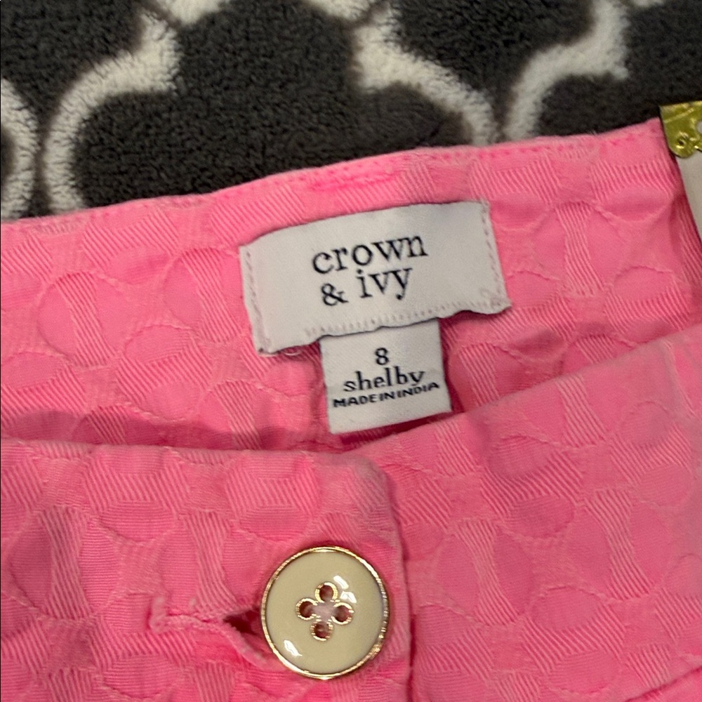 Crown & Ivy Pink Scalloped High Waist Shorts - Picture 3 of 5